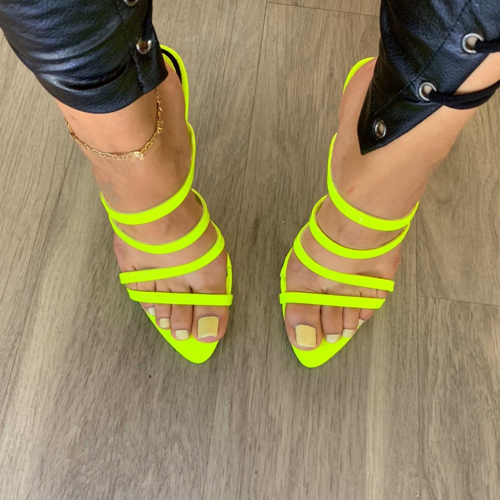 YLW NEON HIGH HEELS